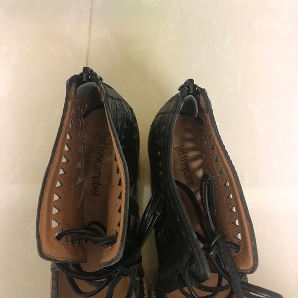 Jeffrey Campbell Black Peeped Toed Booties! - Picture 4 of 4